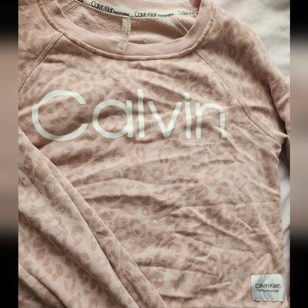 Calvin Klein 2 piece set in blush leopard Medium - Picture 3 of 4